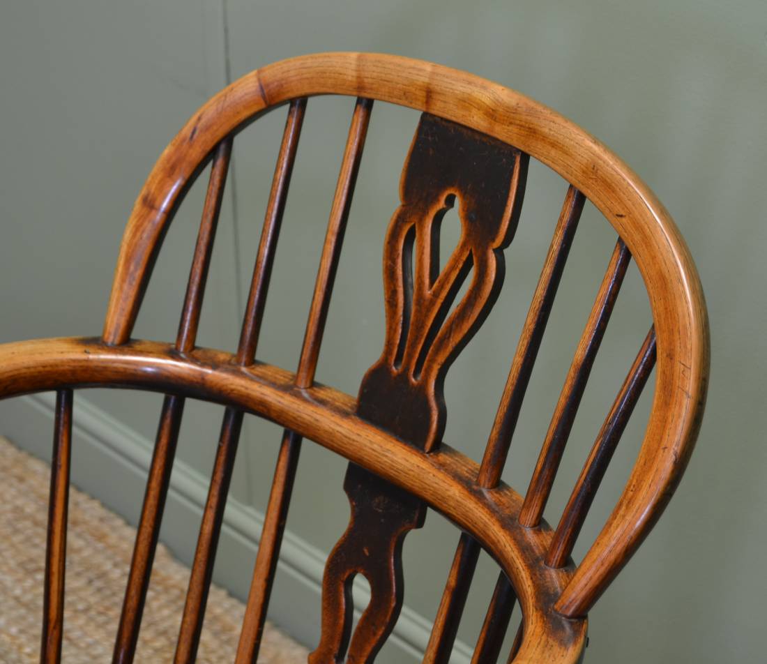 Antique Windsor Chair splat back