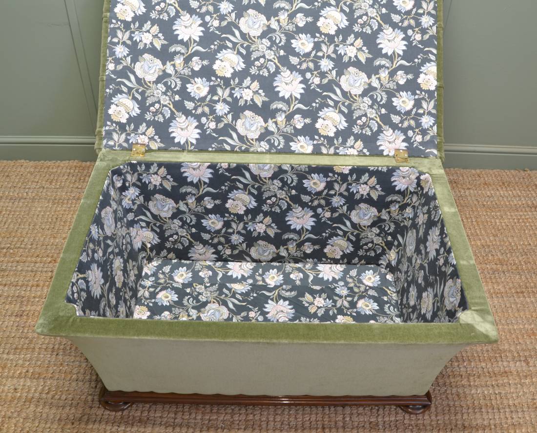 Large Quality Victorian Antique Upholstered Ottoman