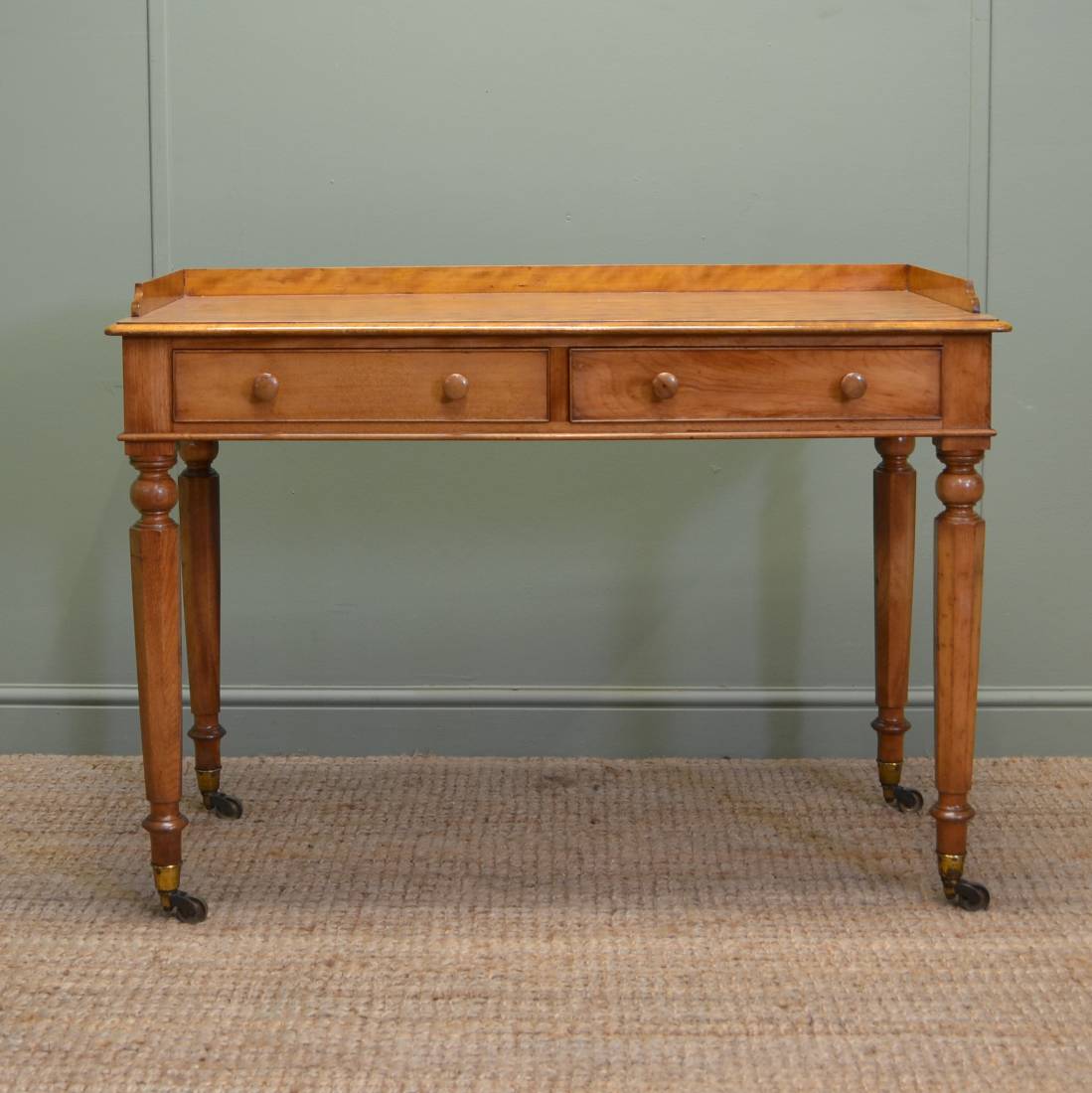 Elegant Quality Satin Birch Writing Table by C Hindley, Late Miles & Edwards