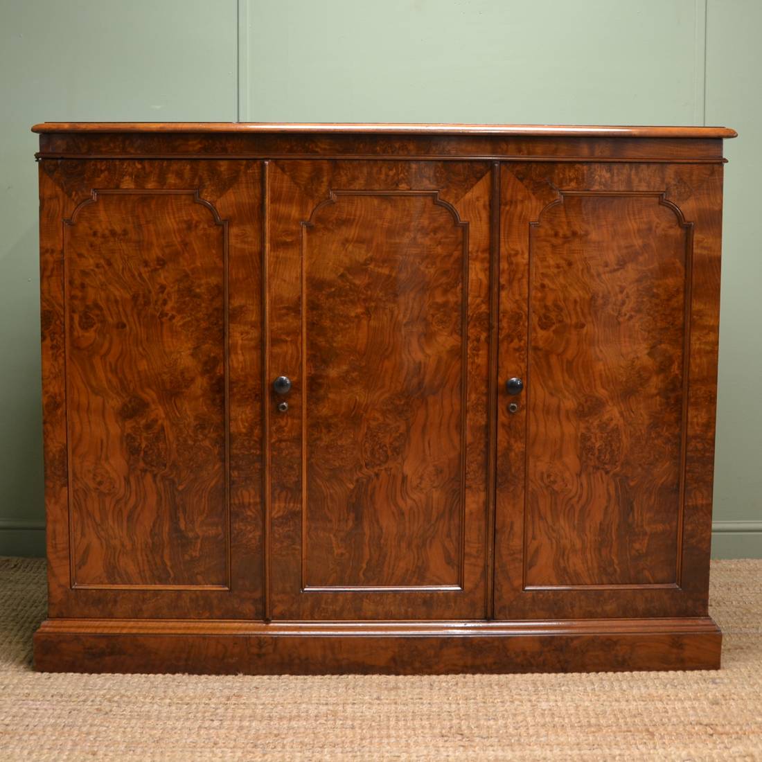 Magnificent Edwards & Roberts Victorian Antique Figured Burr Walnut Linen Cupboard