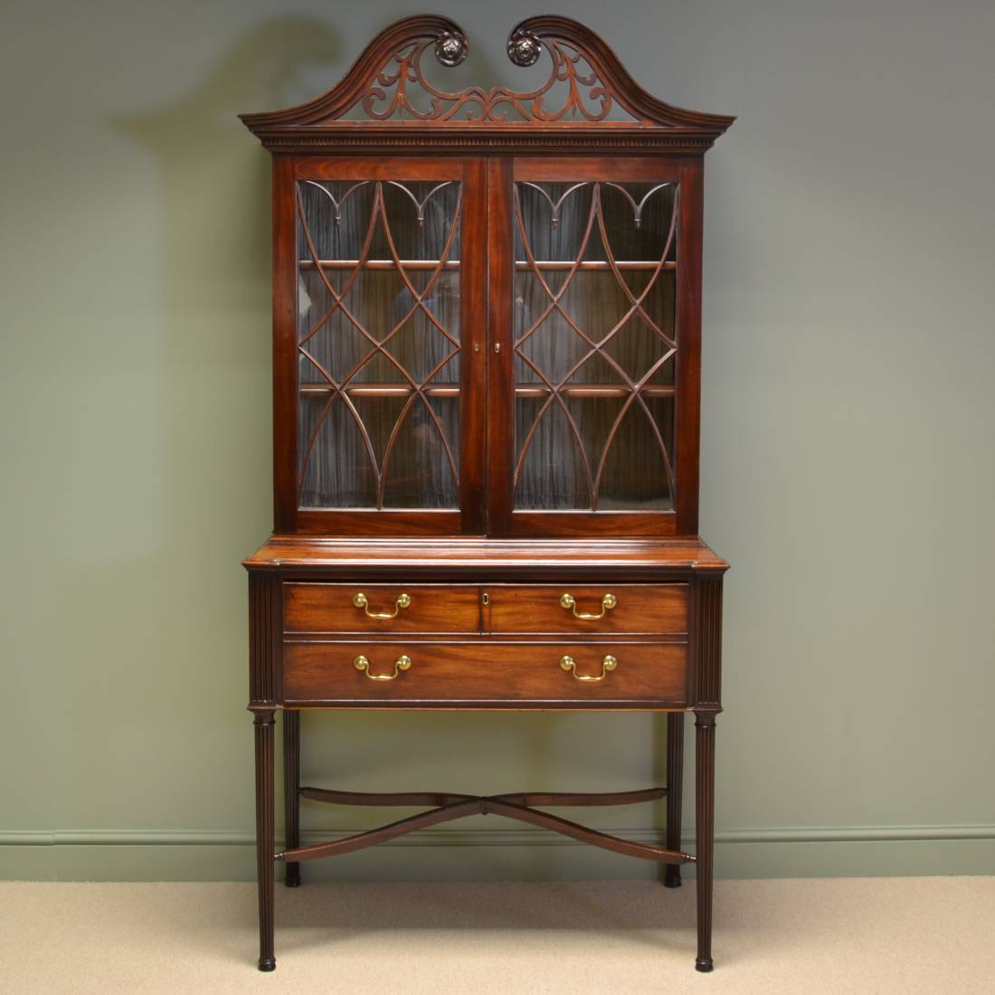 Magnificent Georgian Gillows Mahogany Antique Secretaire / Bookcase
