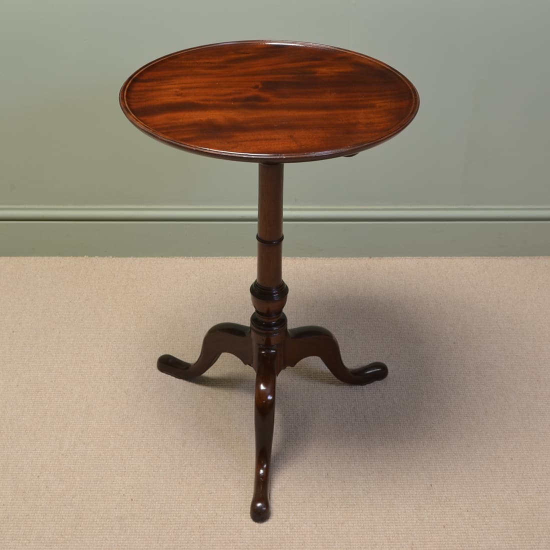 Georgian Dish Top Antique Lamp Table / Wine Table