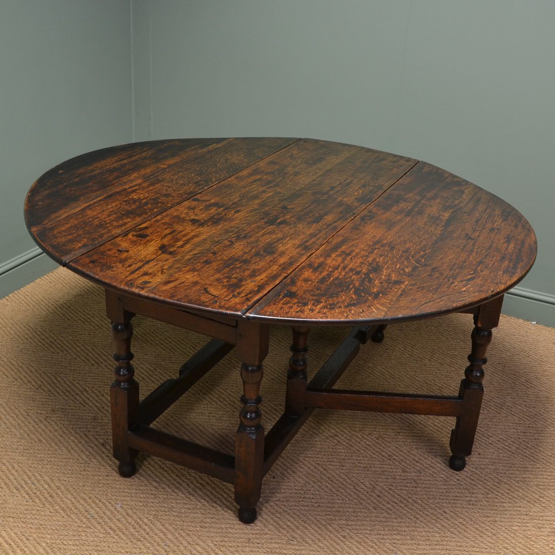 Large Early Eighteenth Century Drop Leaf Gate Leg Oak Dining Table