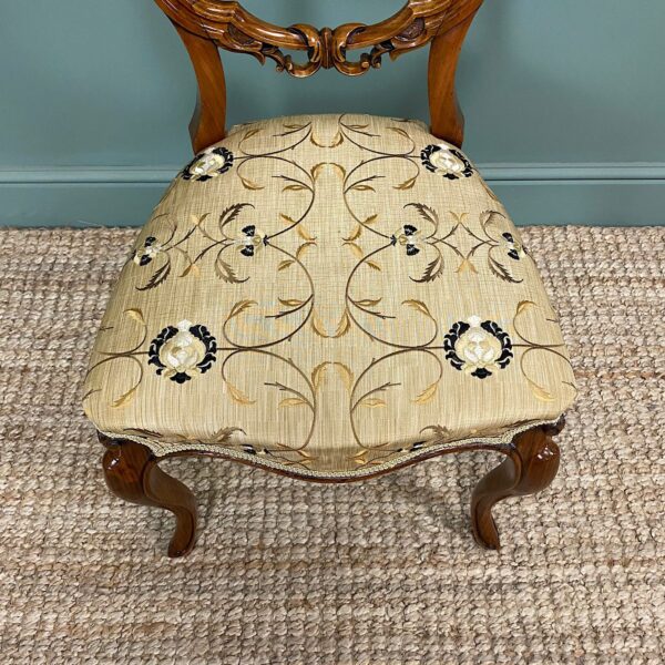 Elegant Set of 6 Victorian Walnut Antique Dining Chairs