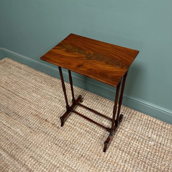 Elegant 19th century Mahogany Antique Lamp Table