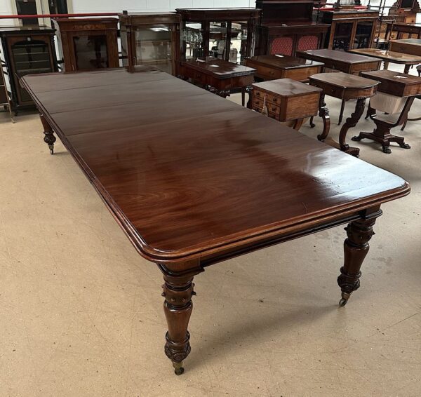 Large Antique Victorian Mahogany Dining Table