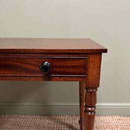 Elegant Antique Victorian Mahogany Side Table