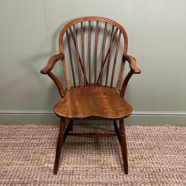 Country House Antique Elm Windsor Chair