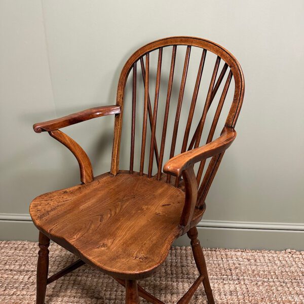 Country House Antique Elm Windsor Chair