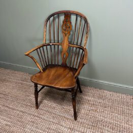 Country House Antique English Windsor Chair