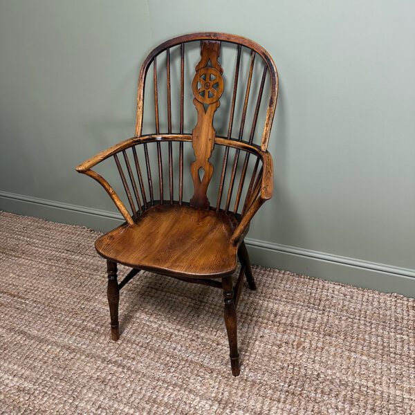 Country House Antique English Windsor Chair