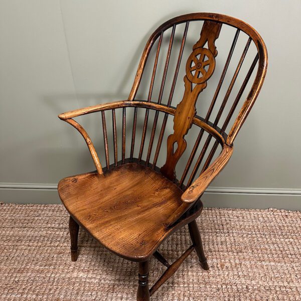 Country House Antique English Windsor Chair