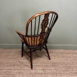 Country House Antique English Windsor Chair