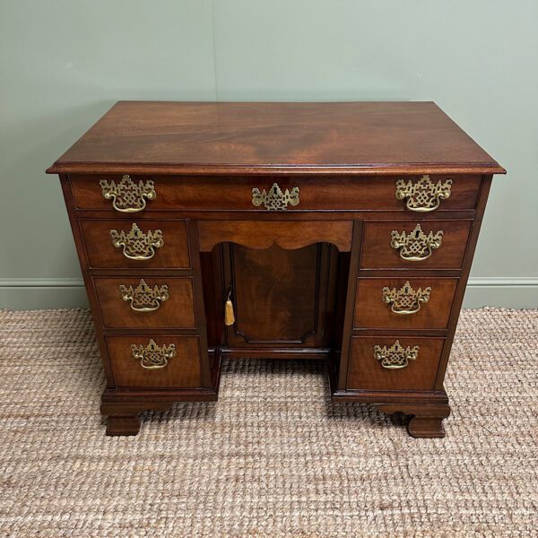 Quality 18th Century Mahogany Antique Georgian Desk