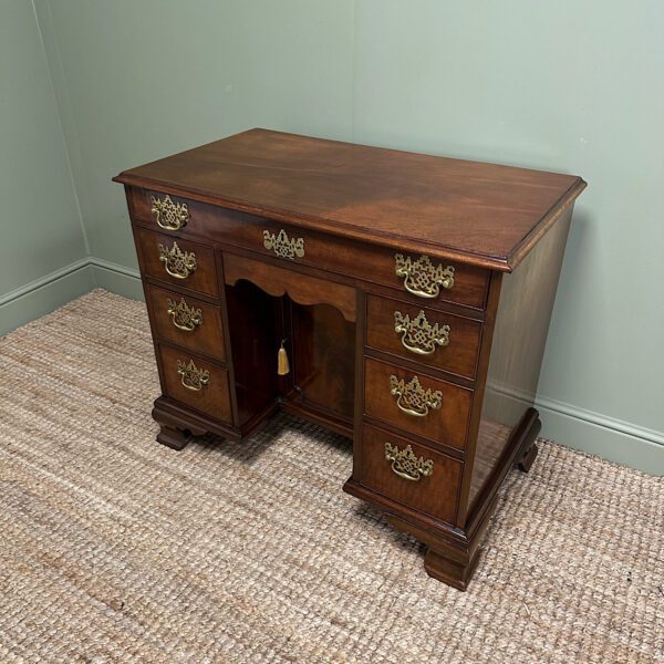 Quality 18th Century Mahogany Antique Georgian Desk