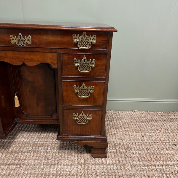 Quality 18th Century Mahogany Antique Georgian Desk