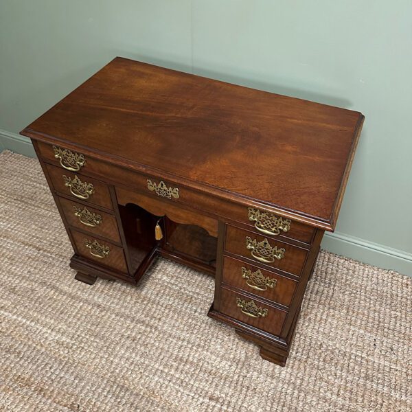 Quality 18th Century Mahogany Antique Georgian Desk