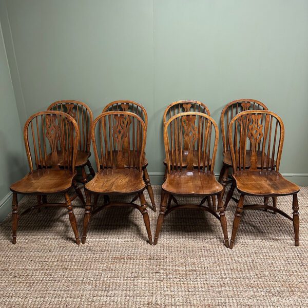 Set of 8 Ash Wheel Back kitchen Chairs