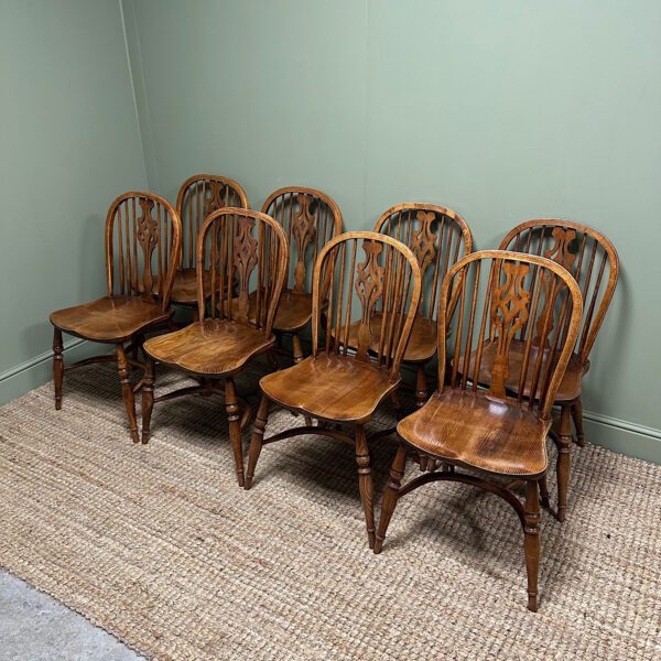 Set of 8 Ash Wheel Back kitchen Chairs