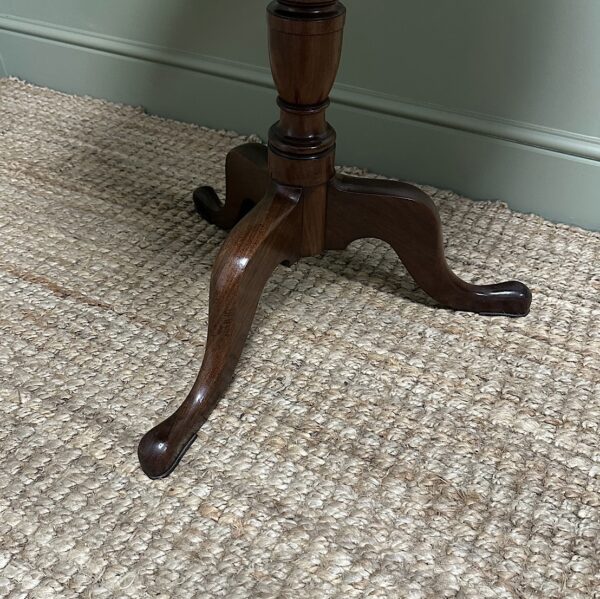 Quality Mahogany Antique Georgian Occasional Table