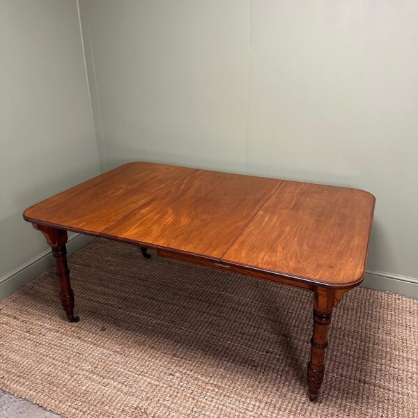 Quality Antique Mahogany Dining Table by Gillows of Lancaster