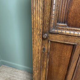 Quality Oak Antique Hall Wardrobe / Cupboard