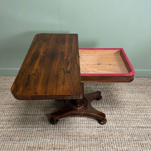Elegant 19th century Antique Card Table