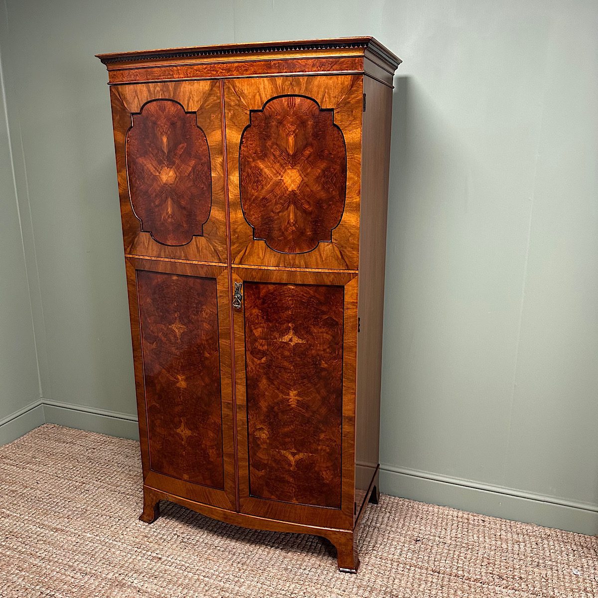 Beautiful Mahogany Bow Fronted Antique Edwardian Wardrobe 9 Beautiful Mahogany Bow Fronted Antique Edwardian Wardrobe