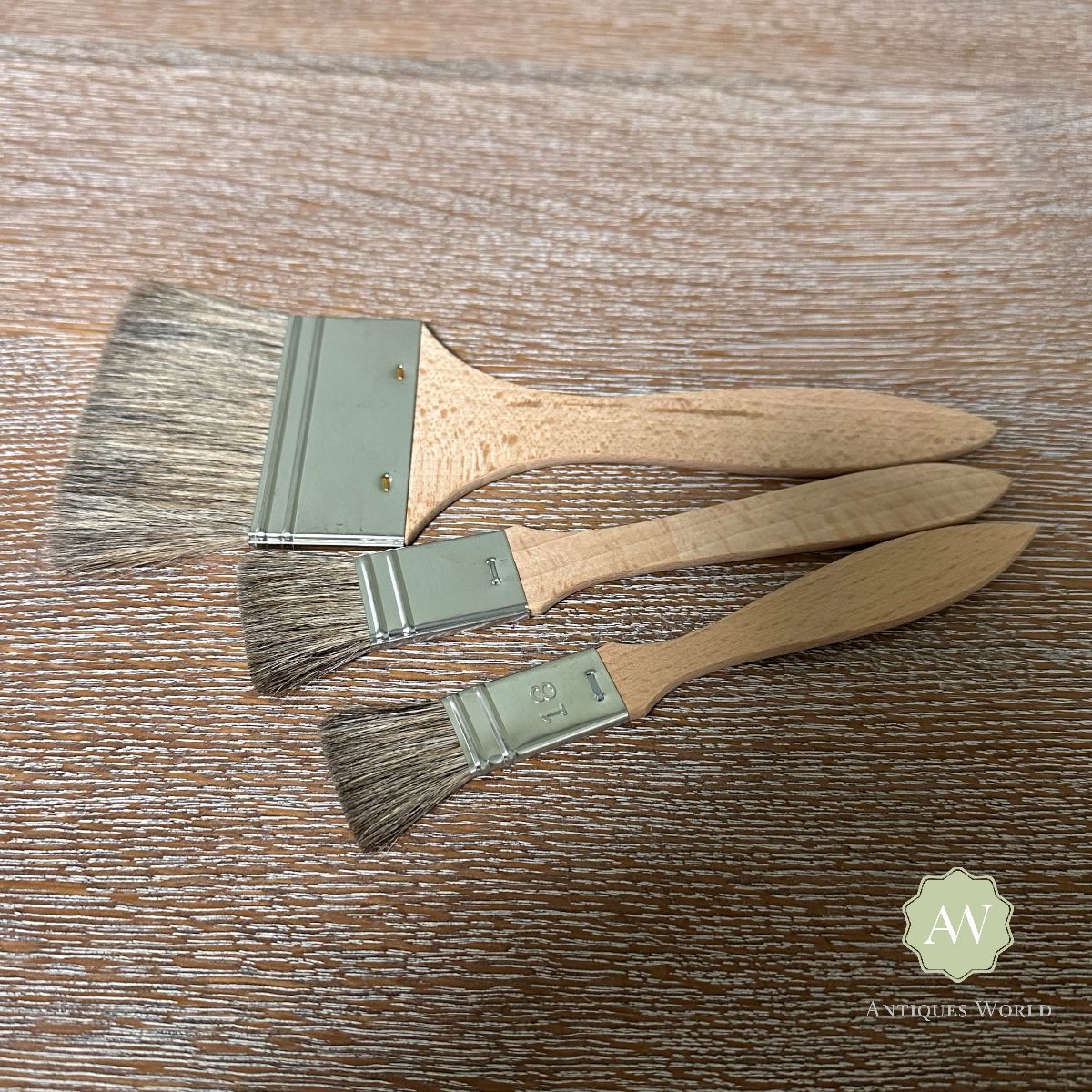 Flat Lacquer Brush – Mixed Hair 1 Flat Lacquer Brush – Mixed Hair