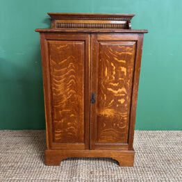 Stunning 19th century Antique Victorian Cupboard