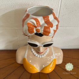 Summer Chic Lady Bust Vase Lifesyle