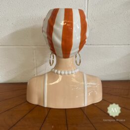Summer Chic Lady Bust Vase Lifesyle