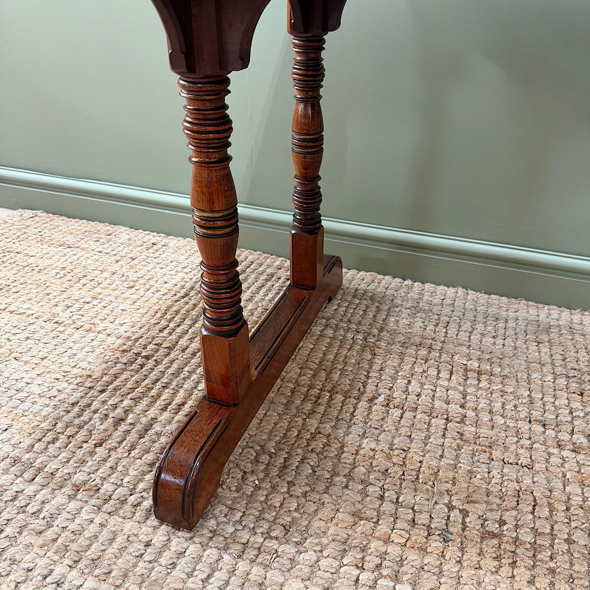 Quality Walnut Victorian Antique Writing Desk by Gillows 7 Quality Walnut Victorian Antique Writing Desk by Gillows