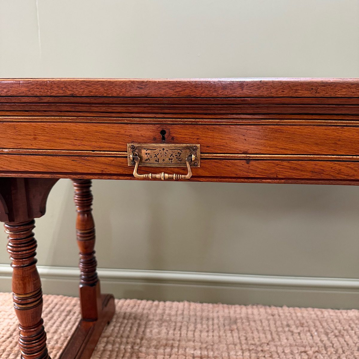 Quality Walnut Victorian Antique Writing Desk by Gillows 6 Quality Walnut Victorian Antique Writing Desk by Gillows